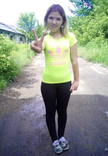 Моя фотография - Ксения, 27 из Мирноград (@kseniya35920)