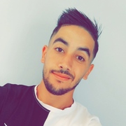 Yacine 27 Oran